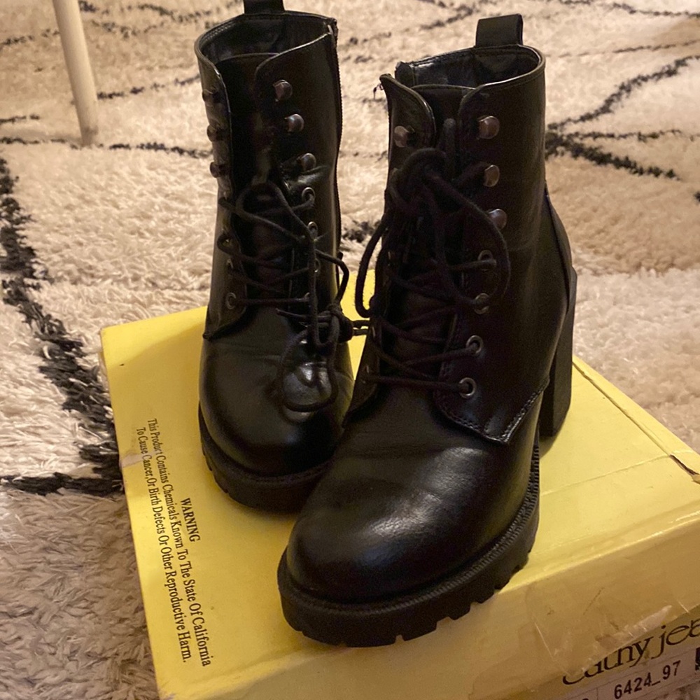 Black Boots 🖤